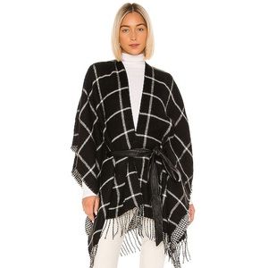 NWT Pia Reversible shawl in Black